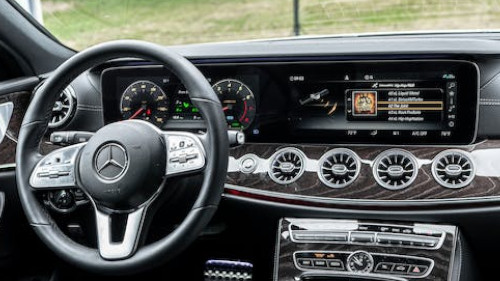 Noleggio Lungo Termine: Mercedes-Benz, BMW, Audi, Porsche o Tesla?